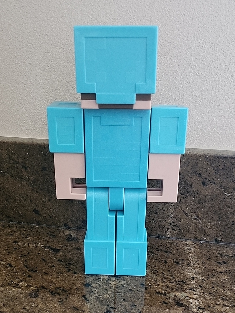 Minecraft Diamond Armor Steve Large Scale Action Figure 8.5" - Picture 4 of 8